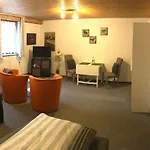Messezimmer 4 U 2 * Dusseldorf