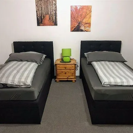 Messezimmer 4 U 2 Apartment Düsseldorf