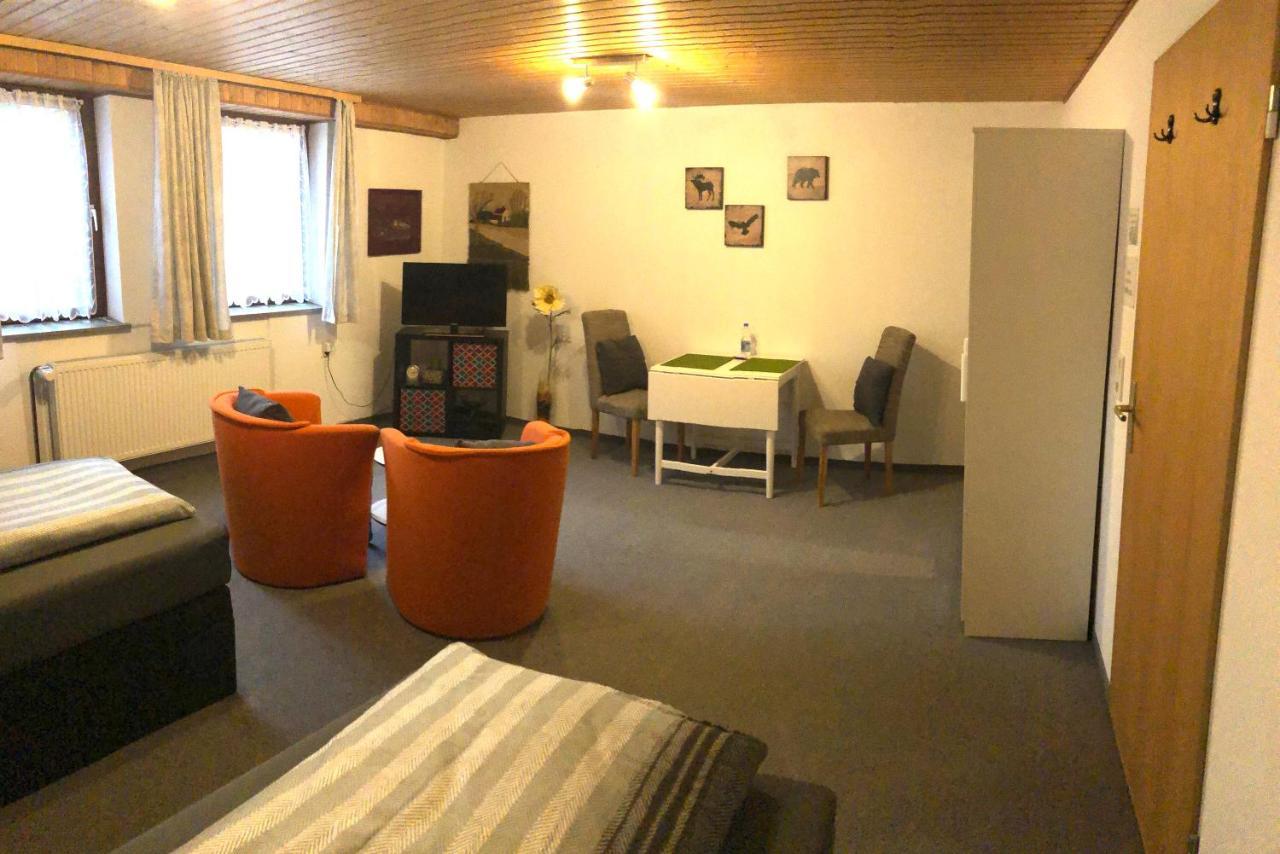 Messezimmer 4 U 2 * Dusseldorf